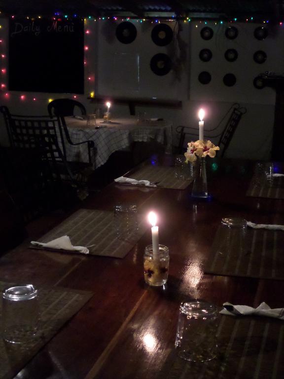 פורט אנטוניו La Familia Guest House And Natural Farm מראה חיצוני תמונה